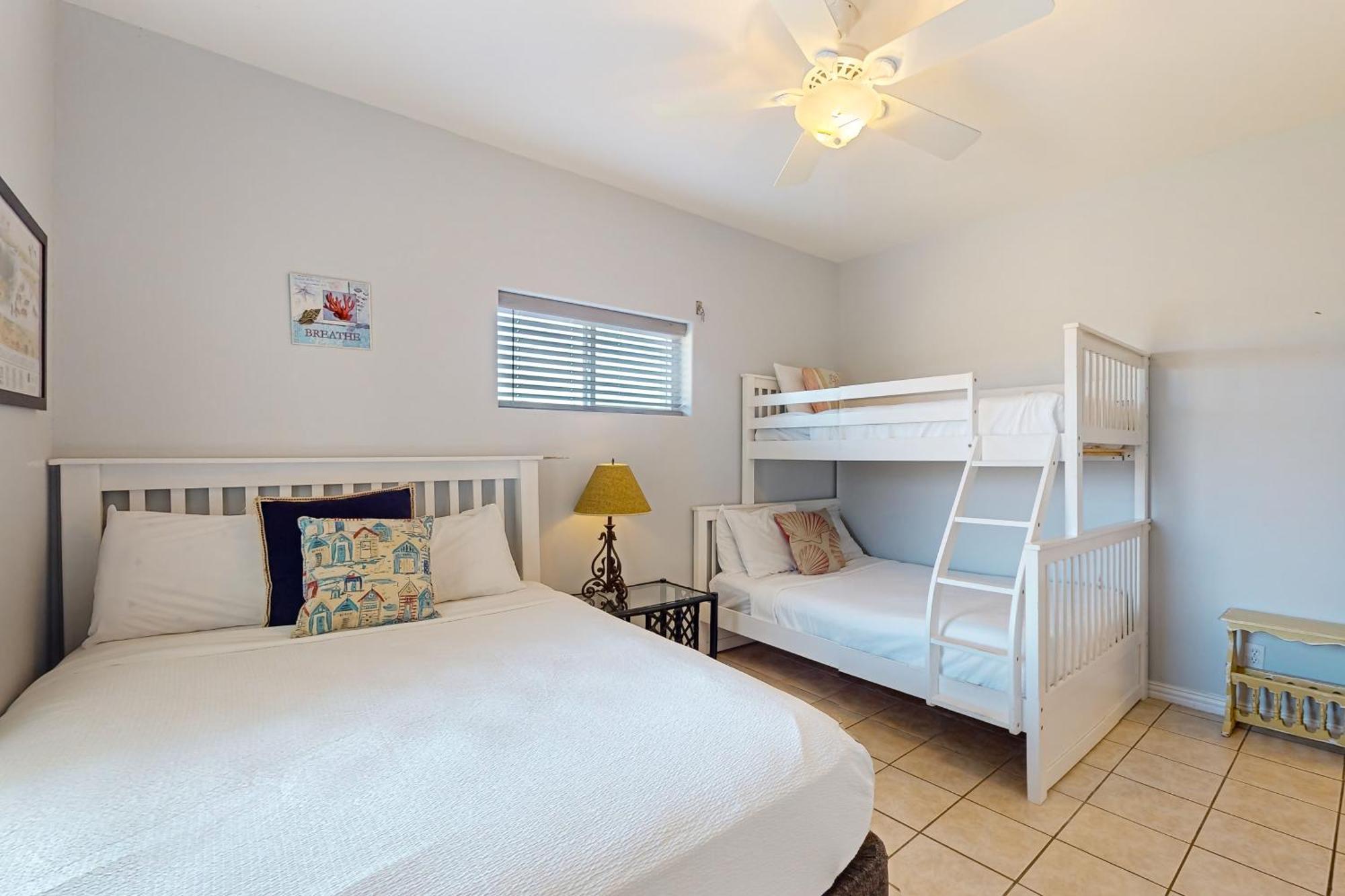 Gulf Breezes & Dune Dreams Port Aransas Room photo
